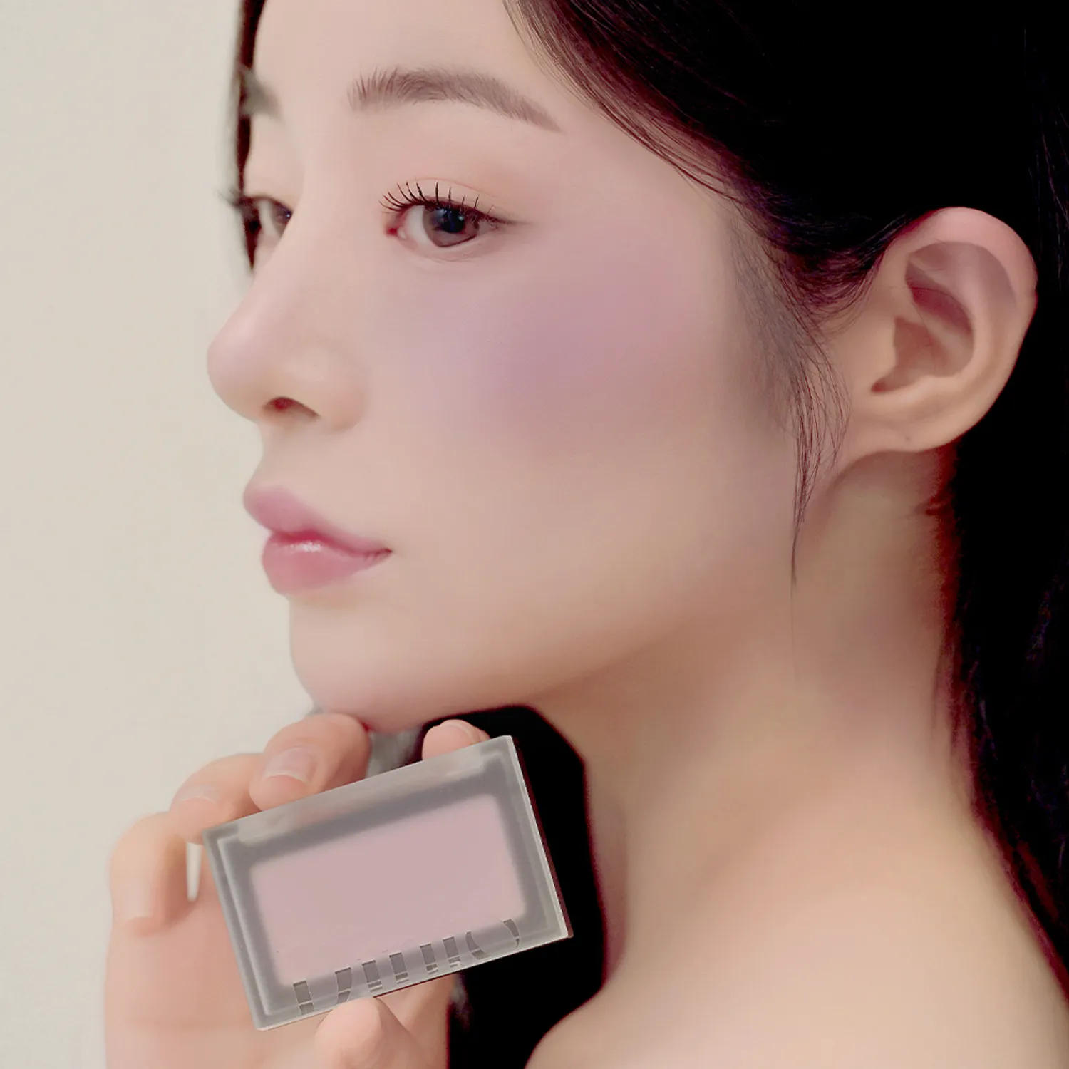 All that Moments Blur-Finish Blusher